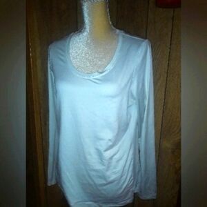 Womans Medium Sized White Longsleeved Shirt Blouse